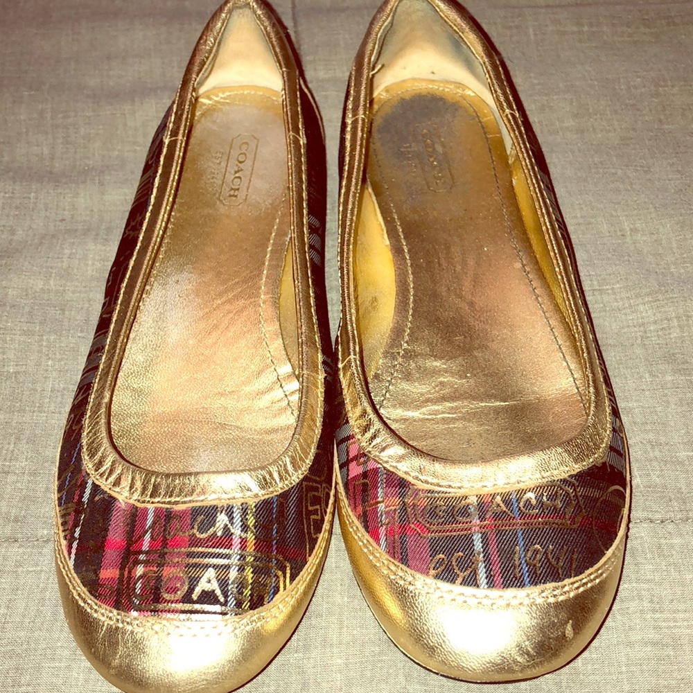Coach Flat